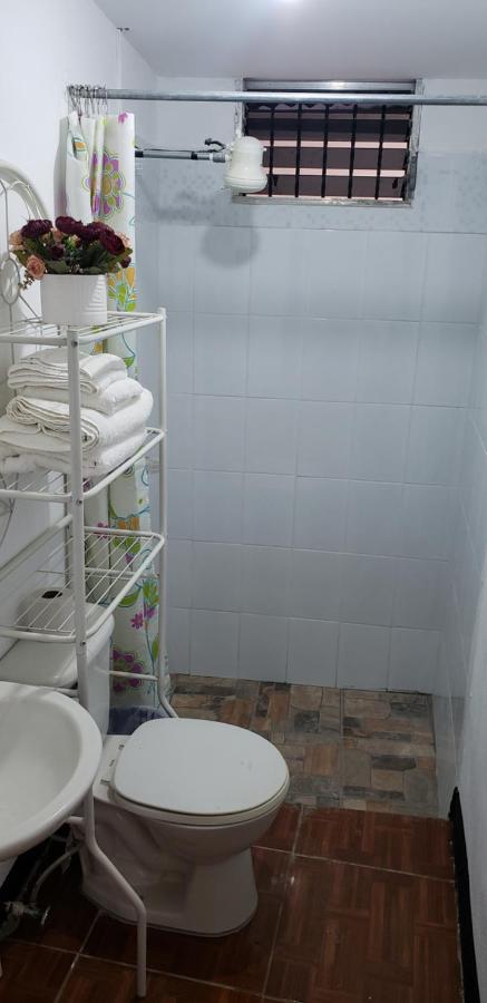 Judys Home - Bed And Breakfast Retalhuleu Luaran gambar