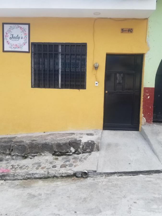 Judys Home - Bed And Breakfast Retalhuleu Luaran gambar