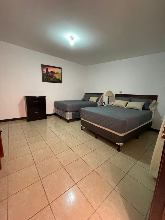 Judys Home - Bed And Breakfast Retalhuleu Luaran gambar
